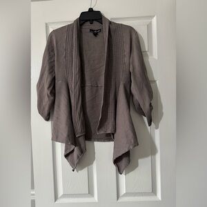 Willi Smith Chic Quarter sleeve Sweaters is a size Large.